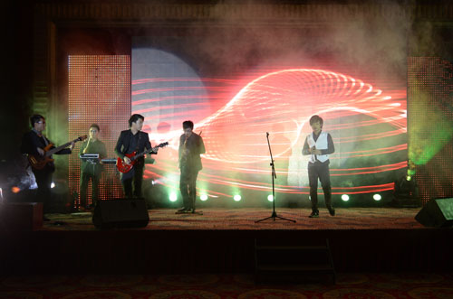 恒知2011“瘋狂聖誕•化妝舞會(huì)”